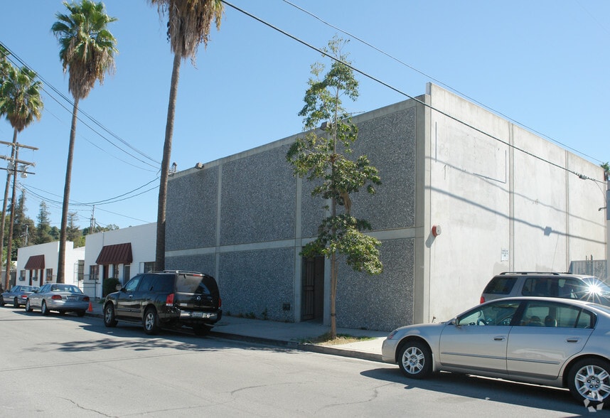 More Photos Of 3018 Carmel St, Los Angeles Warehouse For Lease