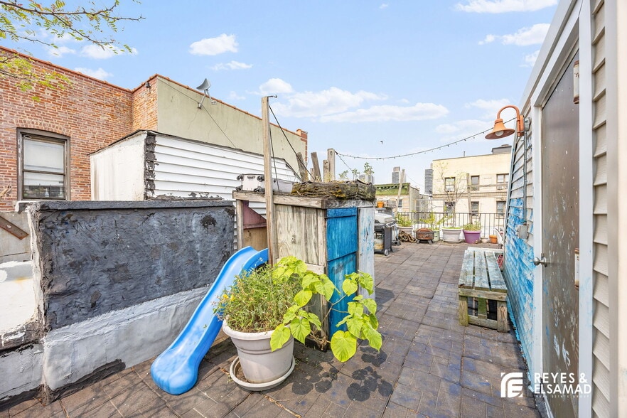 More Photos Of 558 W 173rd St, New York Apartments For Sale