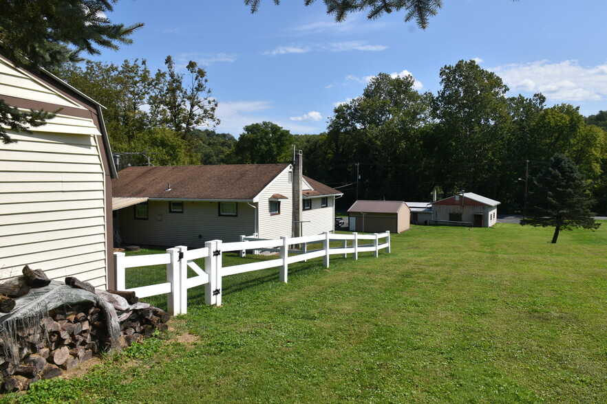 More Photos Of 4592 S Delaware Dr, Easton Auto Repair For Sale