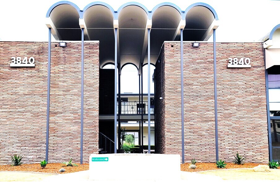 More Photos Of 3840 Woodruff Ave, Long Beach Medical For Lease