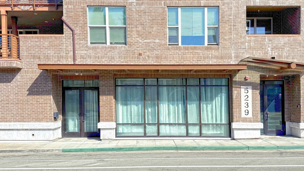 Primary Photo Of 5239 Claremont Ave, Oakland Apartments For Lease