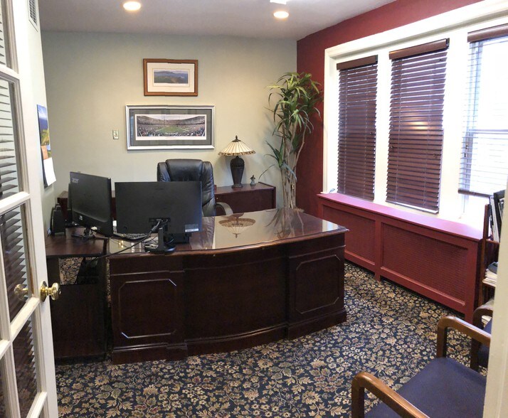 More Photos Of 214 Fayette St, Conshohocken Office Residential For Lease