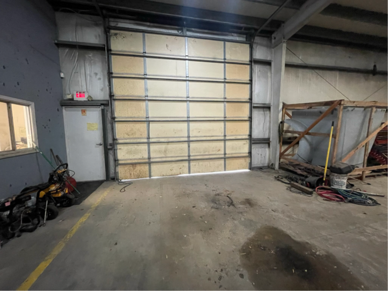 More Photos Of 3032 Gum Ct, Chesapeake Service For Lease