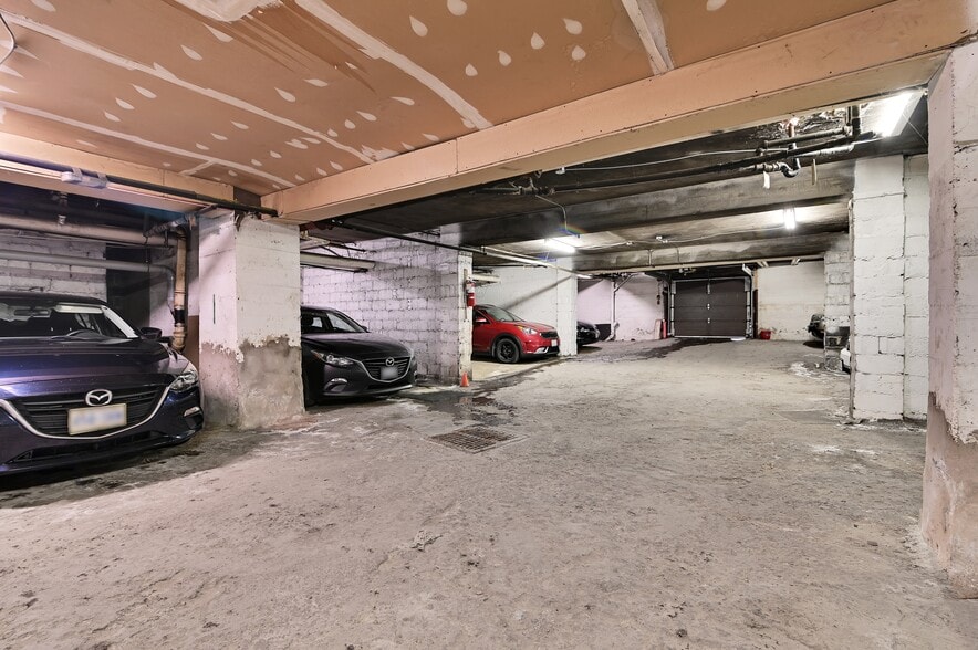 More Photos Of 61 Cartier St, Ottawa Apartments For Sale