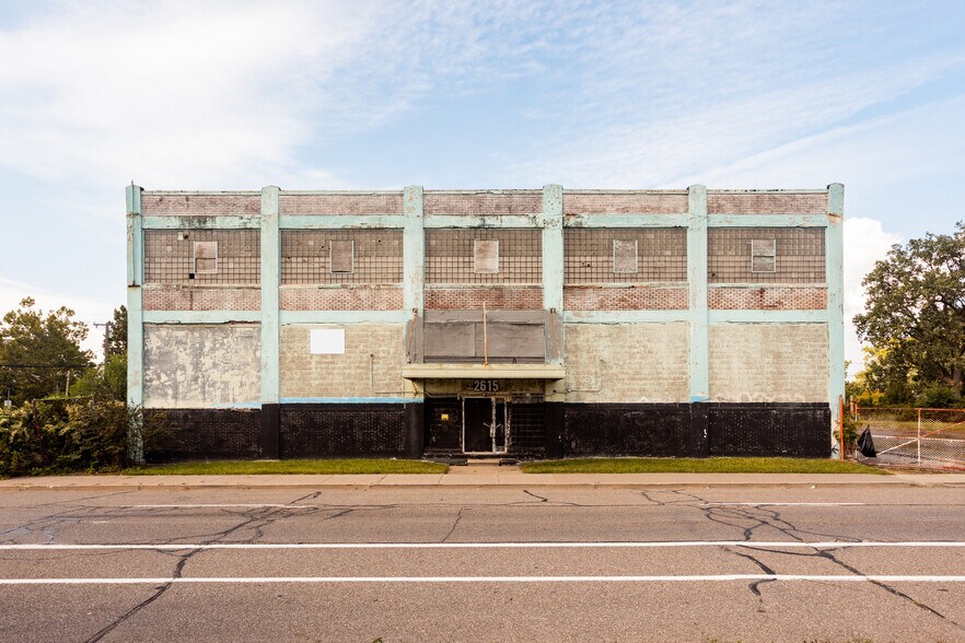 More Photos Of 2615 Rosa Parks Blvd, Detroit Warehouse For Sale