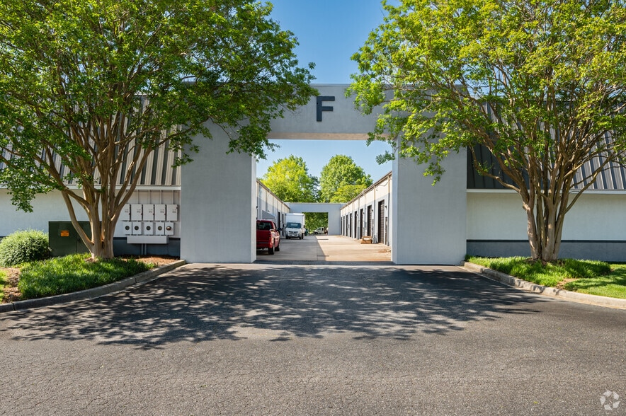 More Photos Of 1200 Woodruff Rd, Greenville Unknown For Lease