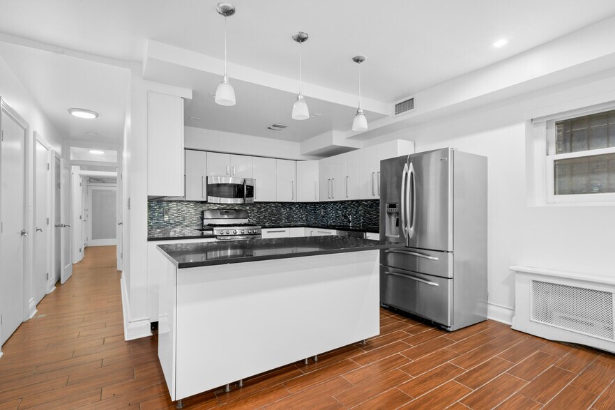 More Photos Of 33 W Ninth St, New York Apartments For Sale