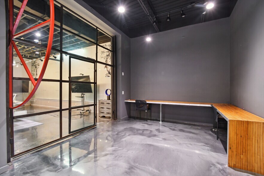 More Photos Of 3330 W Cypress St, Tampa Office For Sale