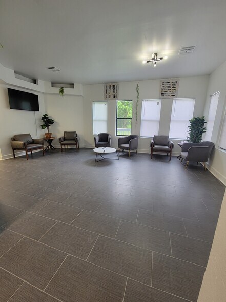 More Photos Of 5218 Jammes Rd, Jacksonville Medical For Lease