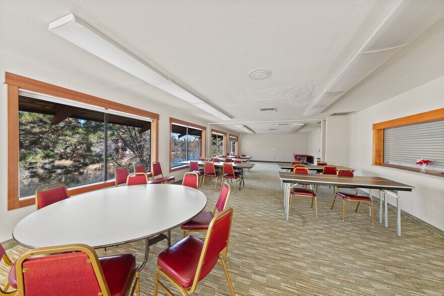 More Photos Of 3105 NW O. B. Riley Rd, Bend Hotel For Sale