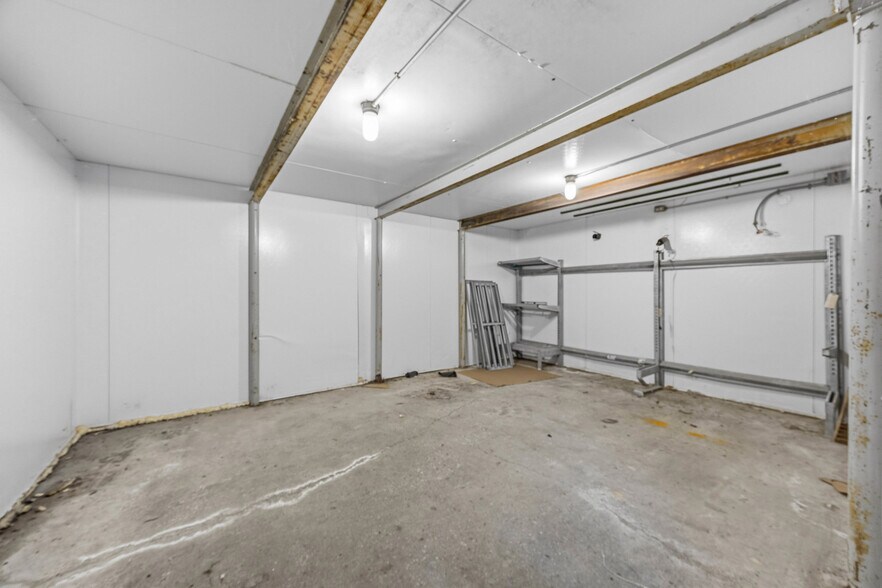 More Photos Of 3 Geddes Street Ext, Holley Supermarket For Sale