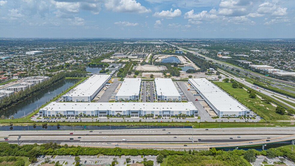 More Photos Of 1620 NW 215th St, Miami Gardens Unknown For Lease