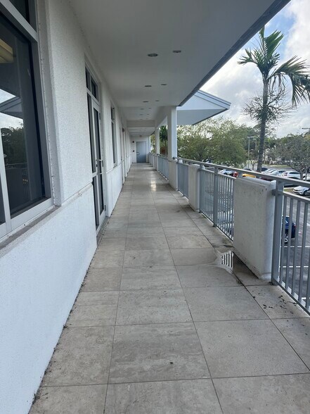 More Photos Of 260 SW Natura Ave, Deerfield Beach Office For Sale