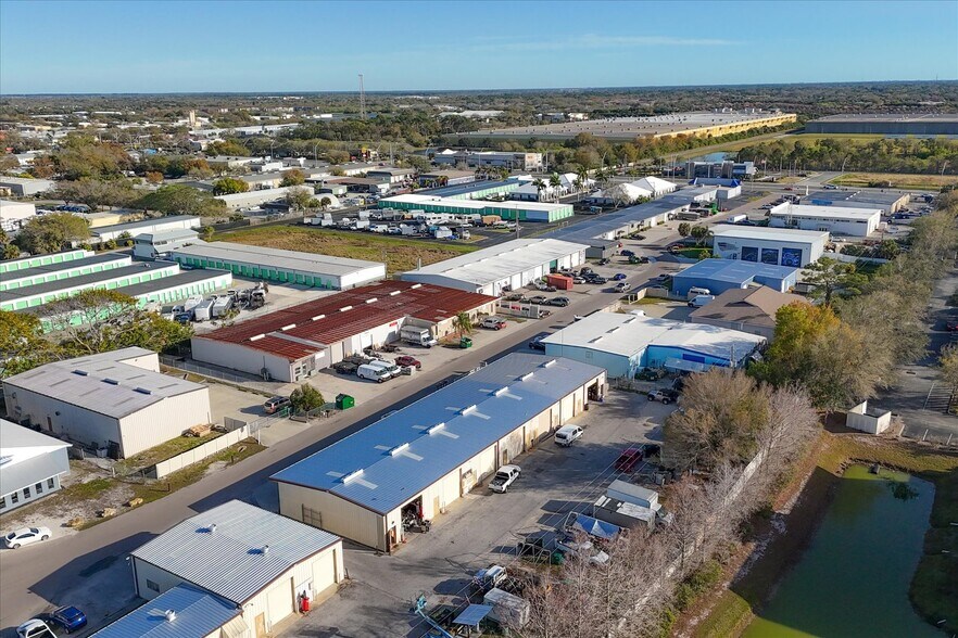 More Photos Of 5639-5651 Lawton Dr, Sarasota Service For Lease