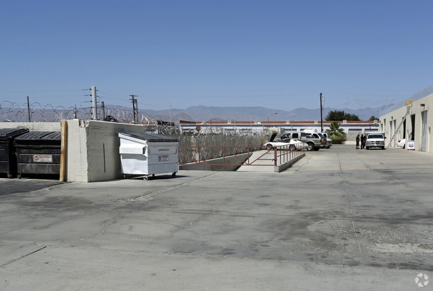 More Photos Of 44909 Golf Center Pky, Indio Warehouse For Lease