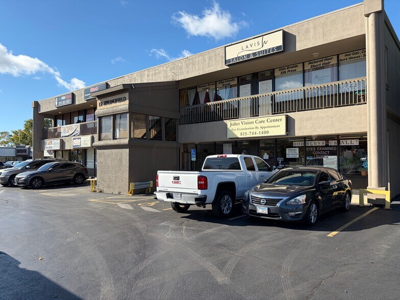 More Photos Of 151 S Springfield Ave, Joliet Medical For Sale