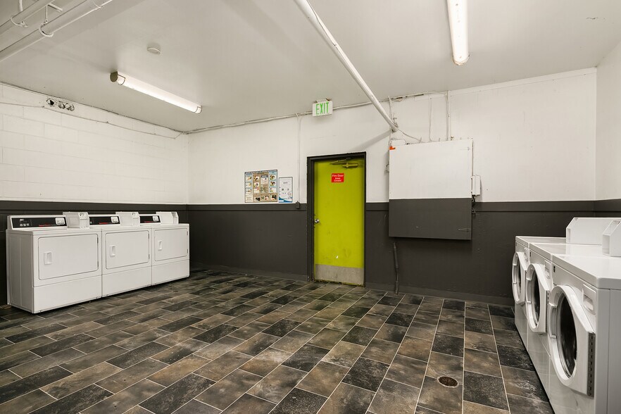 More Photos Of 220 S 152nd St, Burien Apartments For Sale