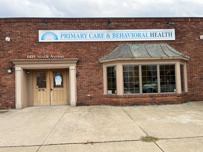 Primary Photo Of 1415 6th Ave, Huntington Office For Sale