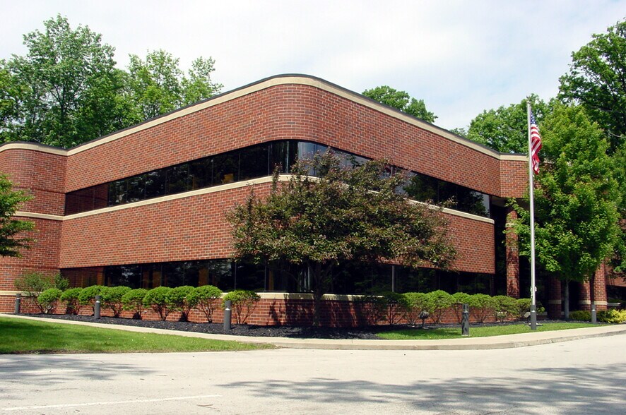 More Photos Of 1645 Indian Wood Cir, Maumee Office For Lease