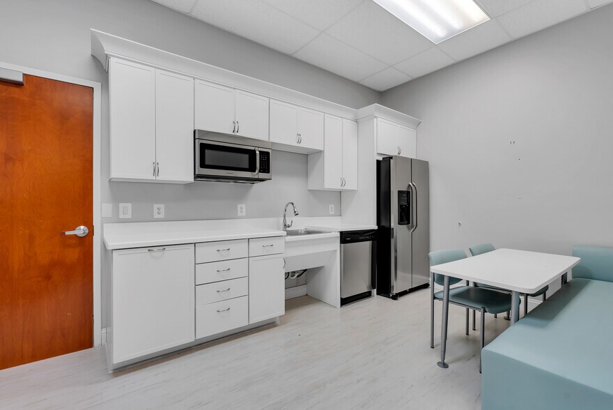 More Photos Of 3443 Route 66, Neptune Medical For Lease