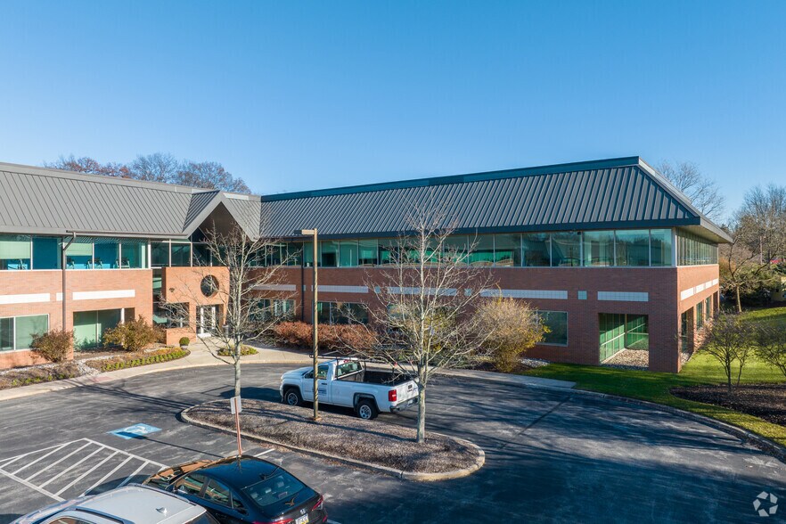 More Photos Of 925 Harvest Dr, Blue Bell Unknown For Lease