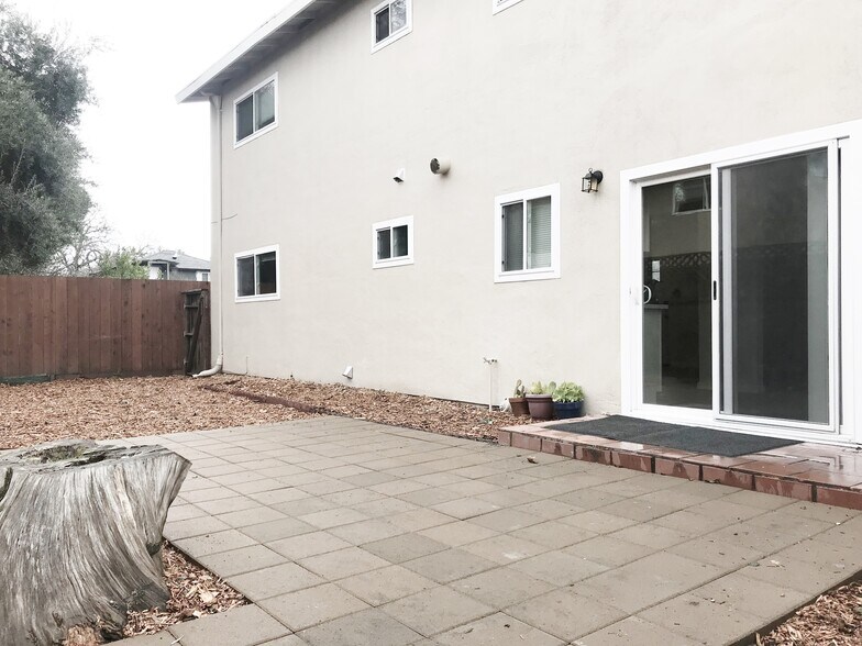 More Photos Of 227 Madrone St, Redwood City Apartments For Sale