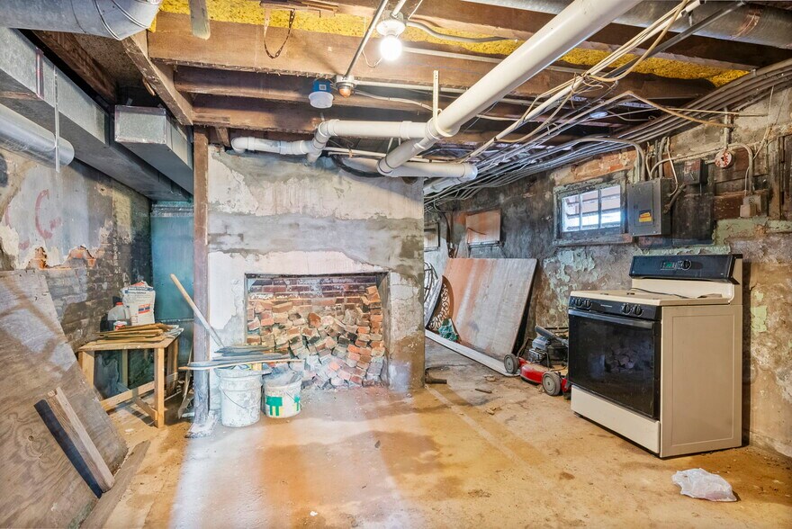 More Photos Of 1433 W Lombard St, Baltimore Multifamily For Sale