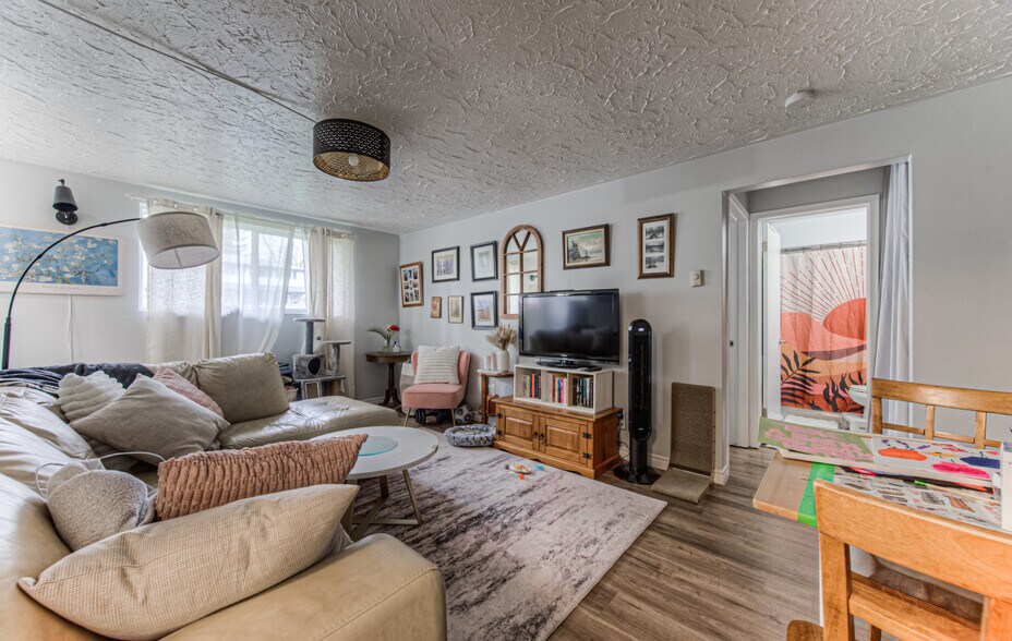 More Photos Of 15 Killdeer Rd, Elmira Apartments For Sale
