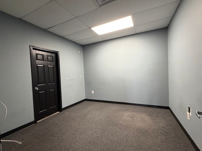 More Photos Of 139 New Hope Rd, Lawrenceville Warehouse For Sale