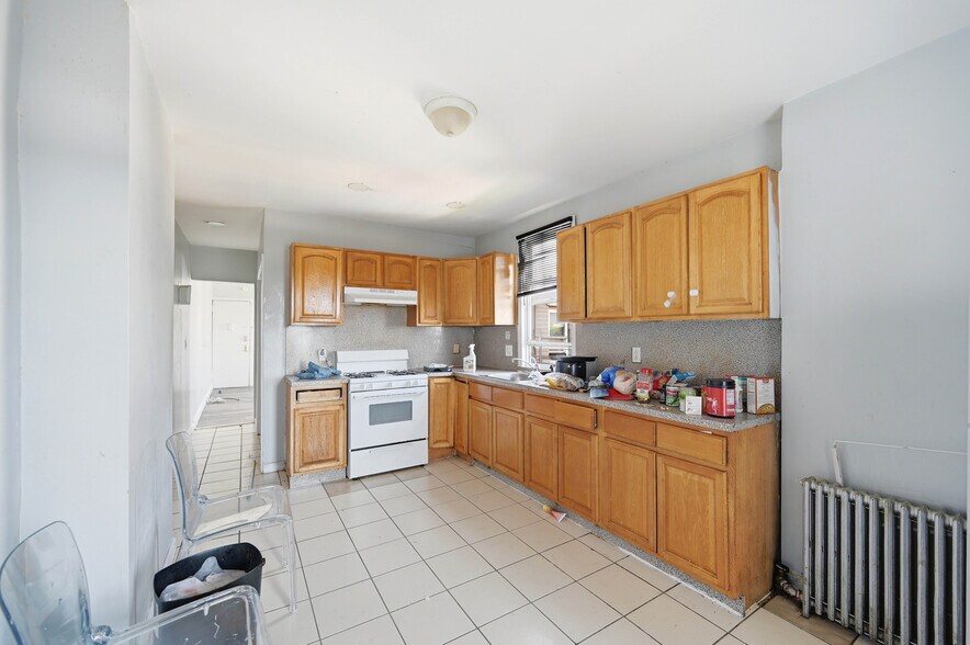 More Photos Of 4 Convent Ave, Yonkers Apartments For Sale