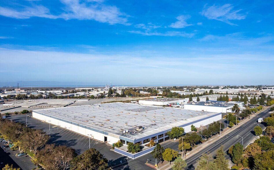 More Photos Of 25509 Industrial Blvd, Hayward Distribution For Lease