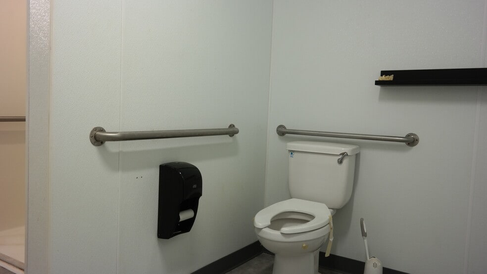 More Photos Of 1155 Harkins Rd, Salinas Warehouse For Lease