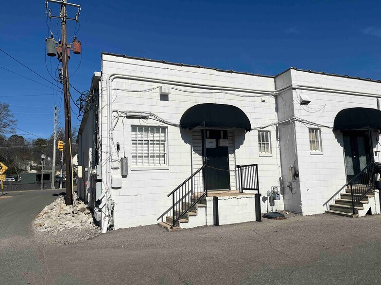 More Photos Of 921-931 Oxmoor Rd, Birmingham Freestanding For Lease