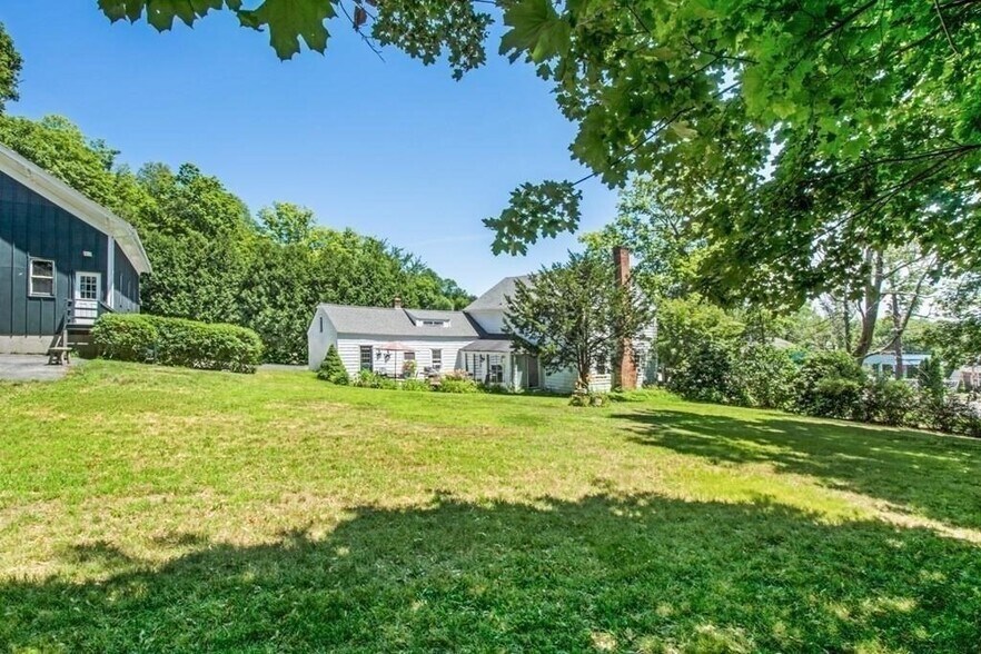 More Photos Of 18 Sargent St, Cherry Valley Flex For Sale