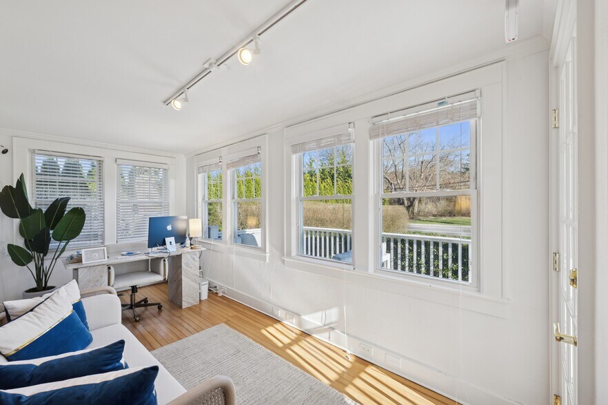 More Photos Of 103 Hayground Rd, Water Mill Unknown For Lease