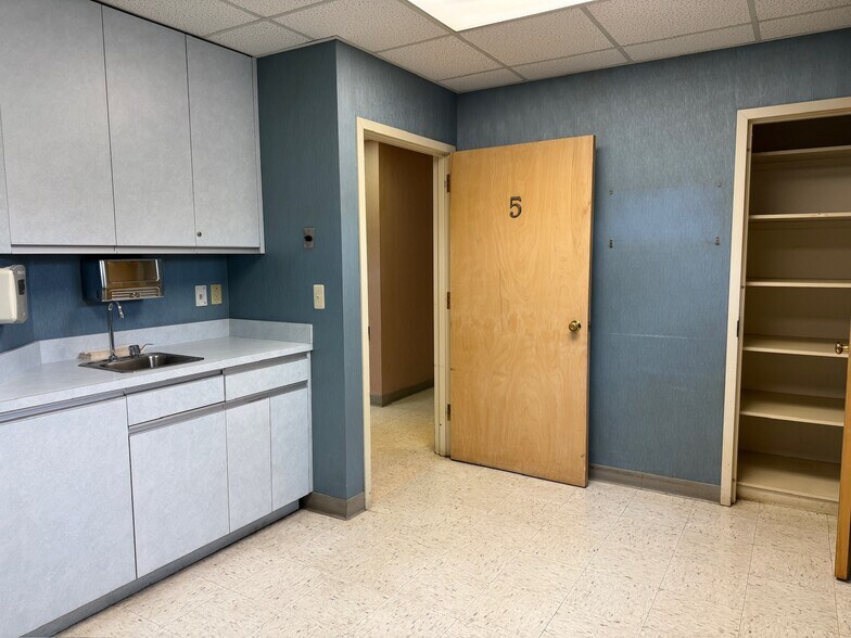More Photos Of 179 Lafayette Ave, Hawthorne Medical For Lease