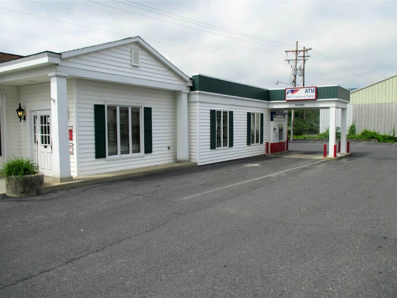 More Photos Of 155 N Richard St, Bedford Bank For Lease