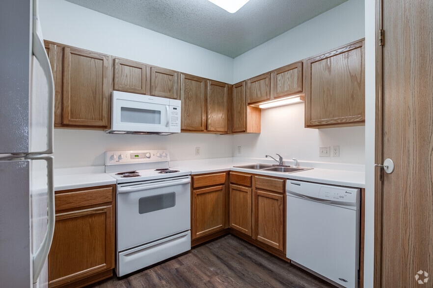 More Photos Of 2225 Orleans St W, Stillwater Apartments For Sale
