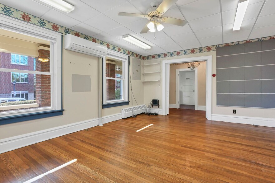 More Photos Of 563 S Dawson Ave, Columbus Loft Creative Space For Sale