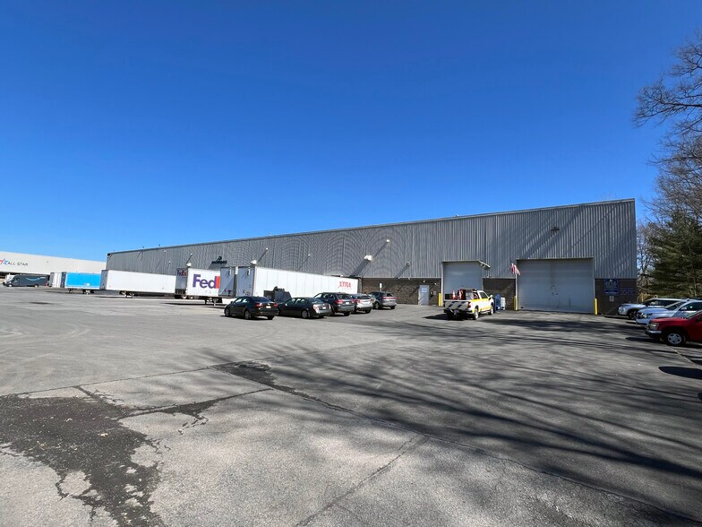 More Photos Of 30B Post Rd, Colonie Warehouse For Lease