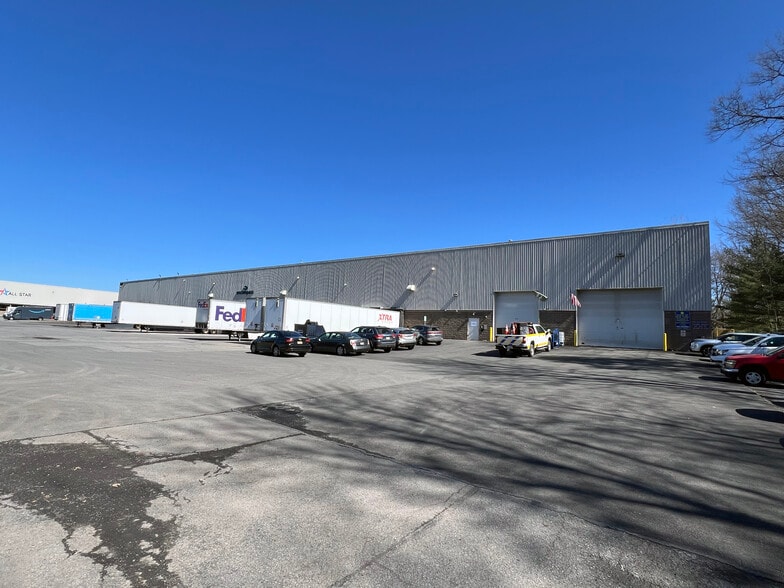 More Photos Of 30B Post Rd, Colonie Warehouse For Lease