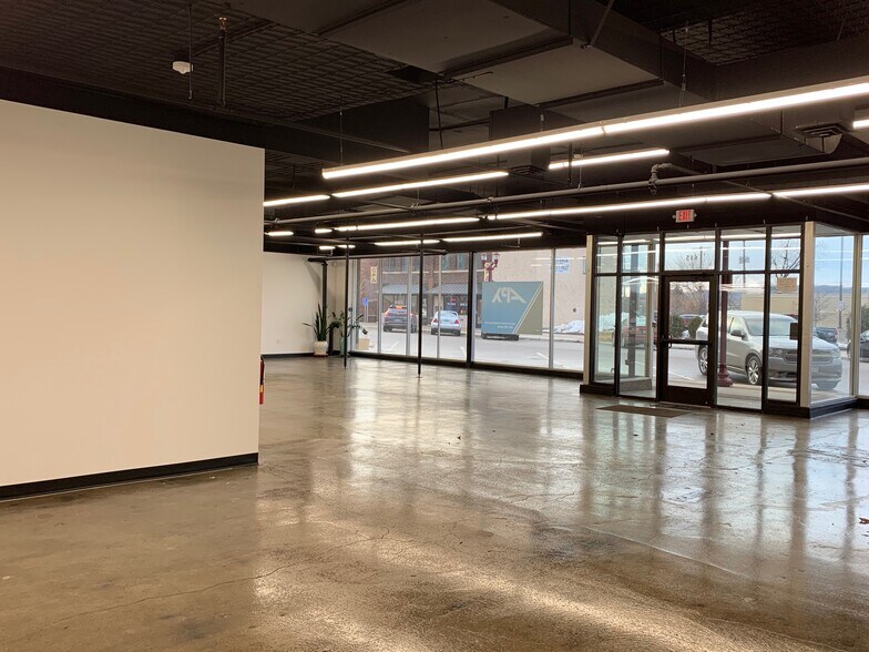 More Photos Of 615 S Front St, Mankato Storefront Retail Office For Lease