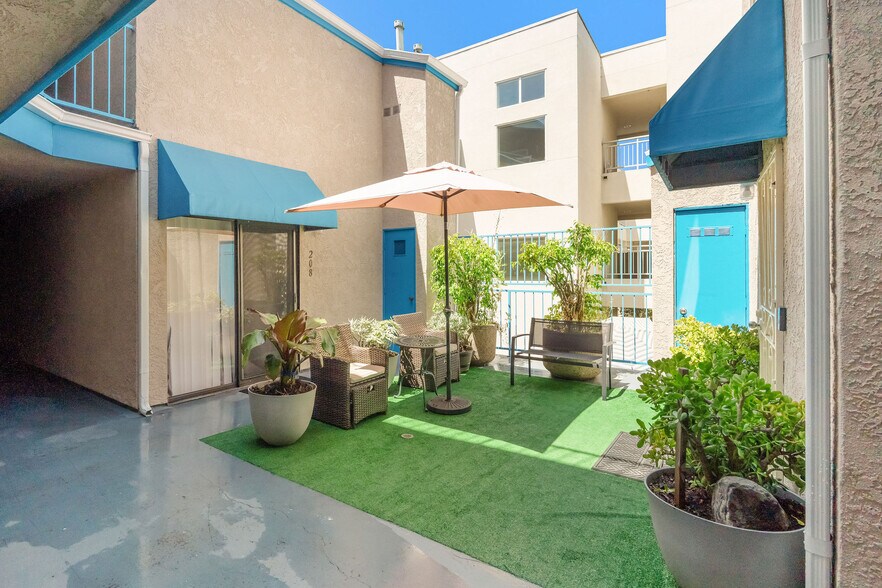 More Photos Of 1225 Bennett Ave, Long Beach Apartments For Sale