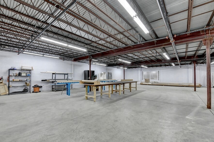 More Photos Of 4784 Cantrell Rd, Flowery Branch Warehouse For Sale