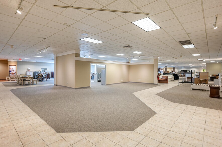 More Photos Of 126 State Road 60 W, Lake Wales Freestanding For Sale