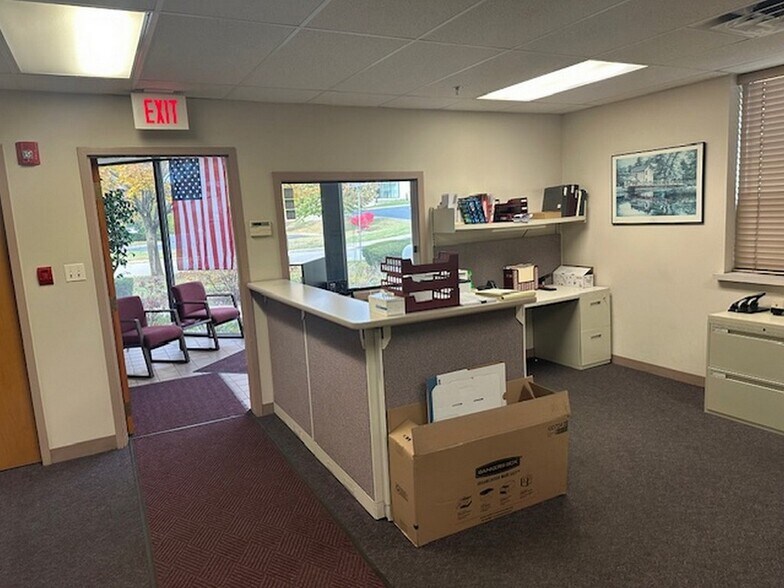 More Photos Of 290 Industrial Dr, Wauconda Warehouse For Sale