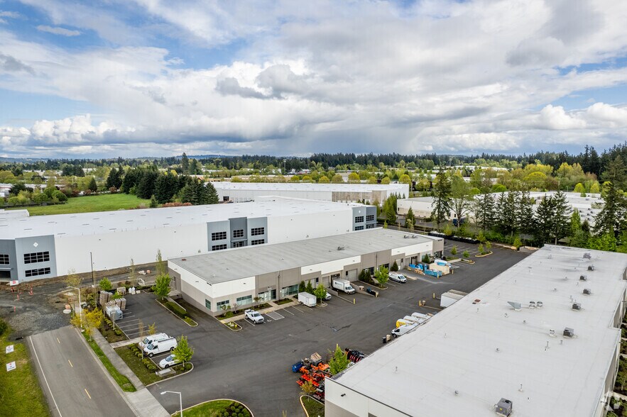More Photos Of 19850-19990 SW 112th Ave, Tualatin Warehouse For Lease