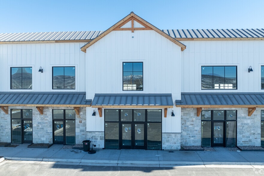 More Photos Of 1223 S Harwood Way, Francis Freestanding For Lease