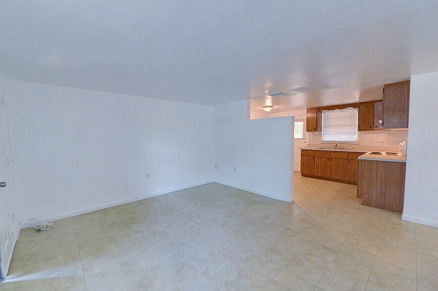 More Photos Of 1154 NE 1st St, Crystal River Apartments For Sale