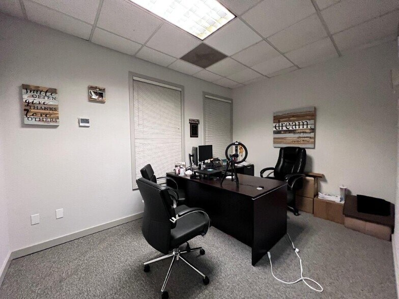 More Photos Of 415 Knollcrest Dr, Redding Office For Sale